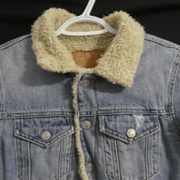 LUCKY BRAND | small | Distressed Jean Denim Sherpa Jacket | Snap Button Closure - Picture 4 of 16